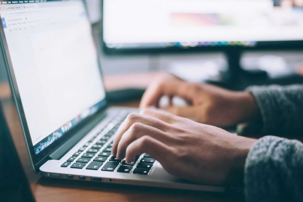 AI Fact-Checking: How to Verify Answers Before You Share